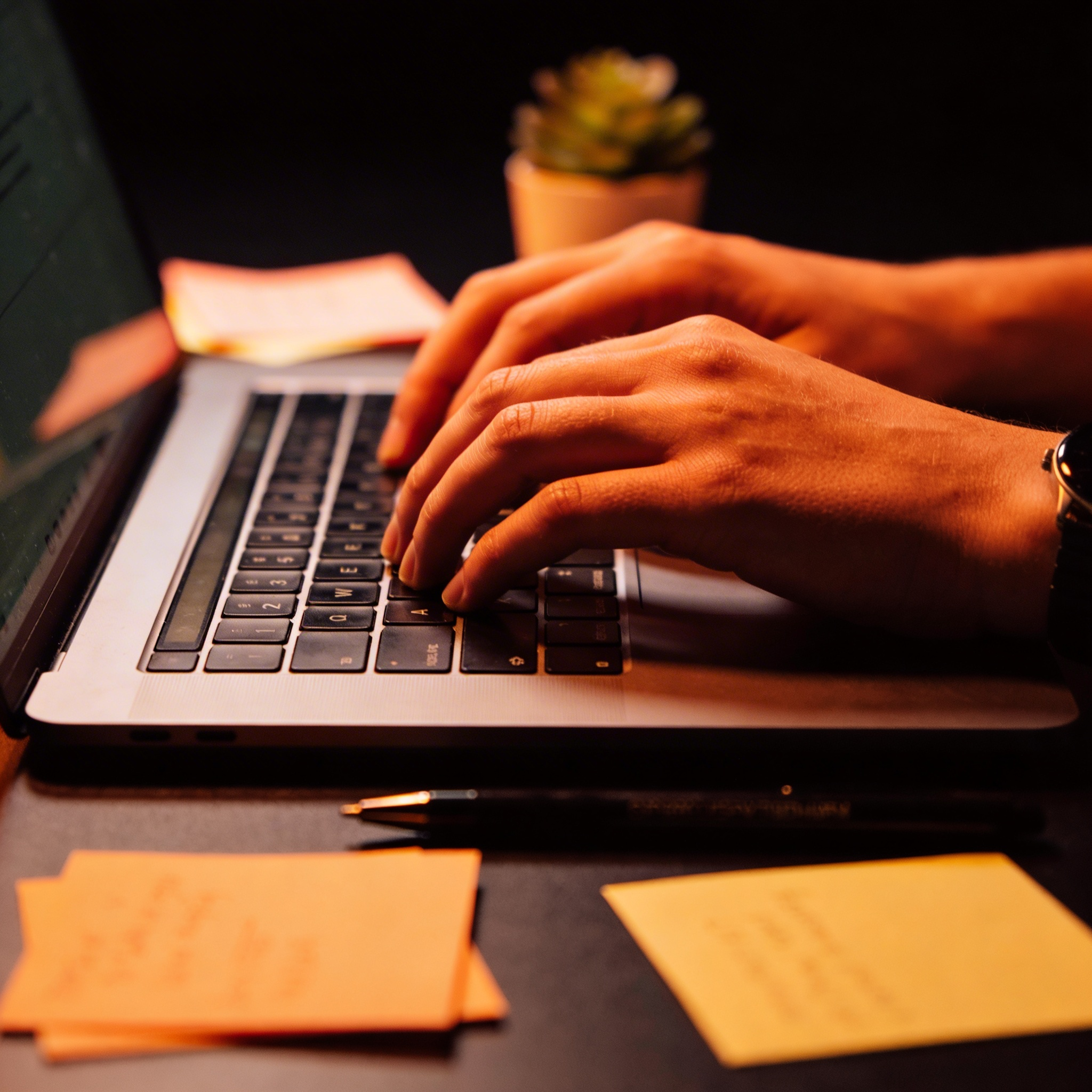 El equipo trabaja por tu marca